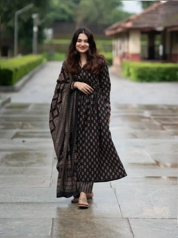 black Ethnic Printed Kurti Set