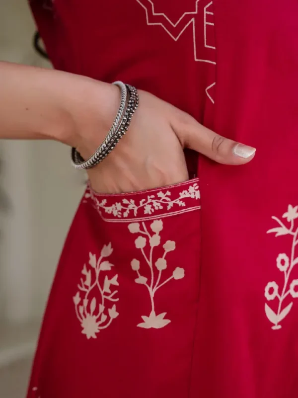 red2 A Red Printed Kurti Set With Matching Pants And Dupatta
